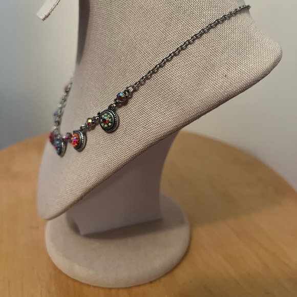 Preloved Colorful Fashion Necklace - Picture 3 of 6